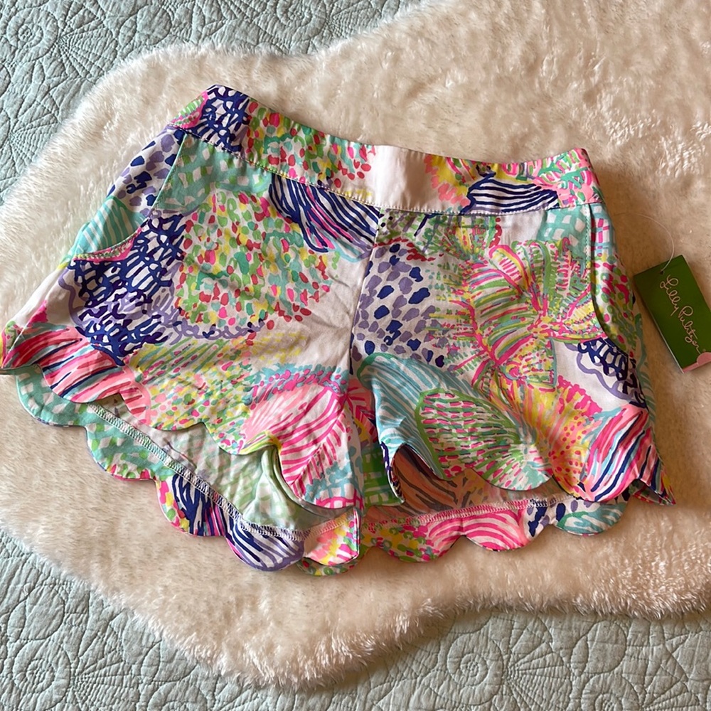 Lilly Pulitzer Dahlia Scalloped Shorts in Roar of the Seas NWT